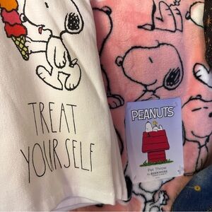 NWT SNOOPY THROW 🔥RAE DUNN TOWELS🔥 WINNER CHOICE